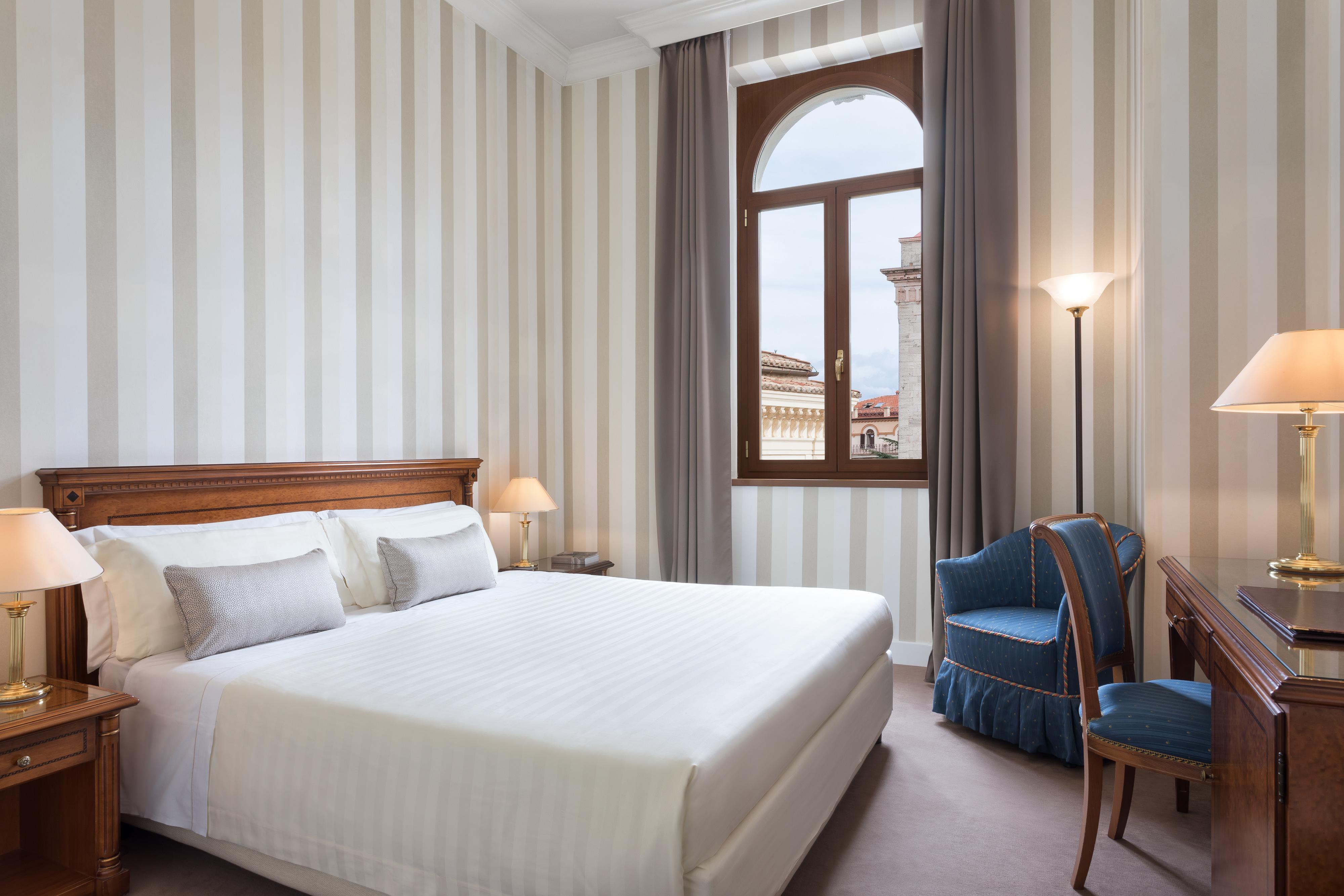 Sina Brufani Otel Perugia Dış mekan fotoğraf A room at the hotel