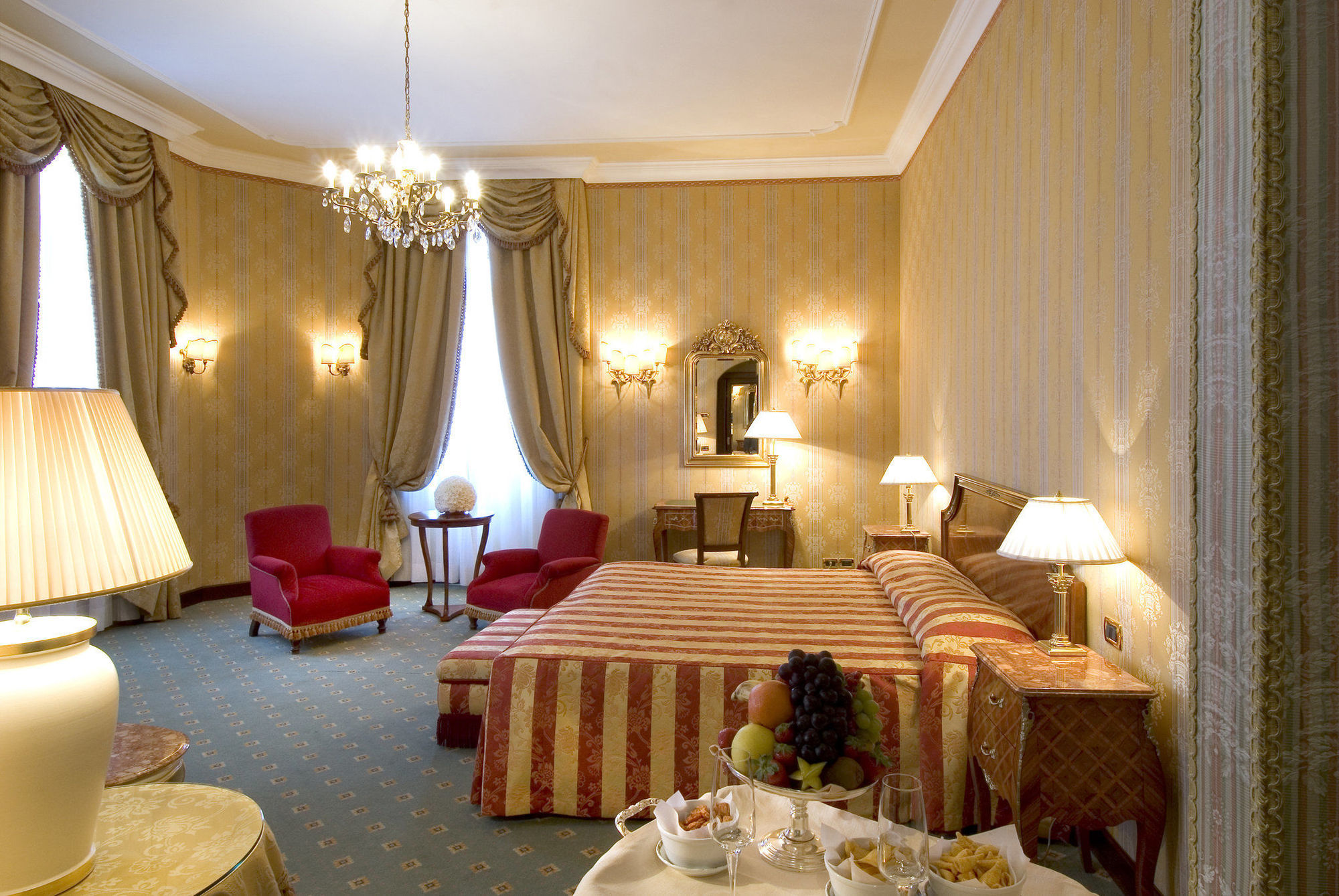 Sina Brufani Otel Perugia Oda fotoğraf A room at the hotel